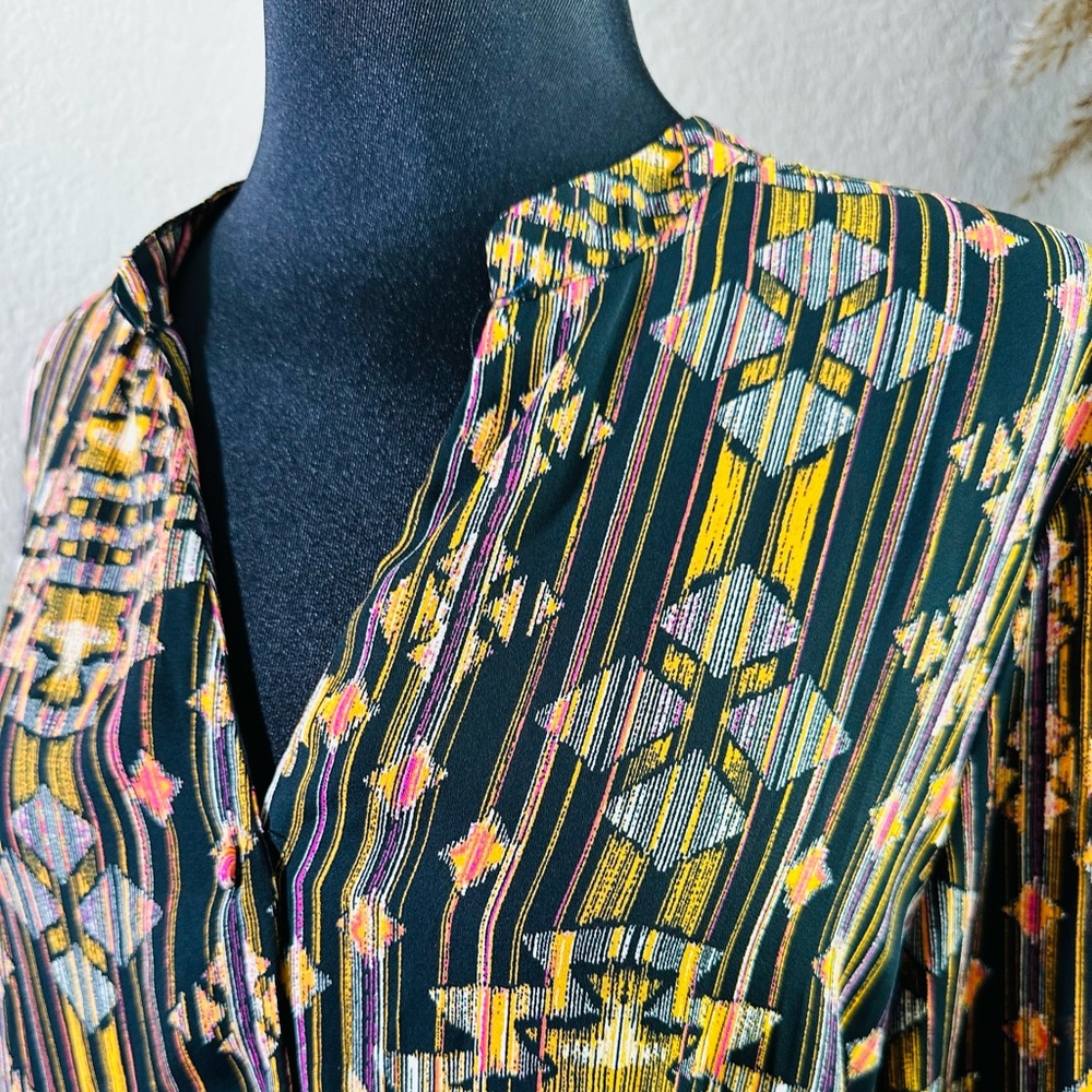 H&M Patterned Button Up Top Size 12 - Picture 2 of 3
